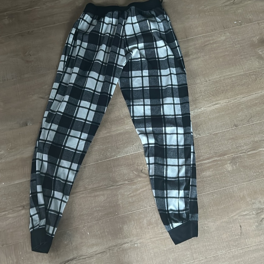 🪩black and white plaid pajama pants - Picture 3 of 5